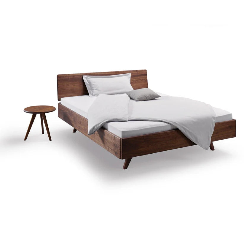 Holzmanufaktur Massivholzbett DONNA Wildnuss 180x200cm - Exklusives Outlet-Einzelstück