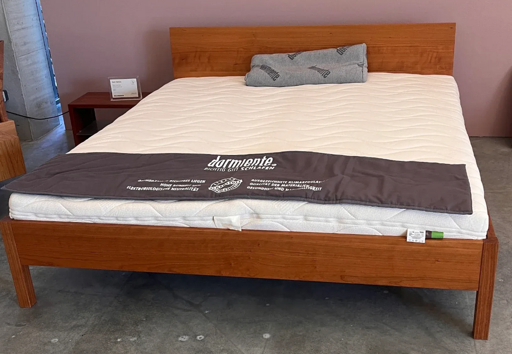 Holzmanufaktur Massivholzbett Basic 180x200 cm Kirschbaum