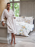 Laden Sie das Bild in den Galerie-Viewer, Christian Fischbacher Bettwäsche Ninfea
