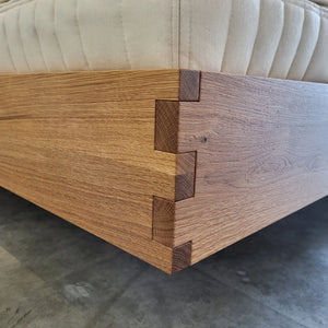 Holzmanufaktur Massivholzbett PADIO Edge XL Wildeiche 180x200cm