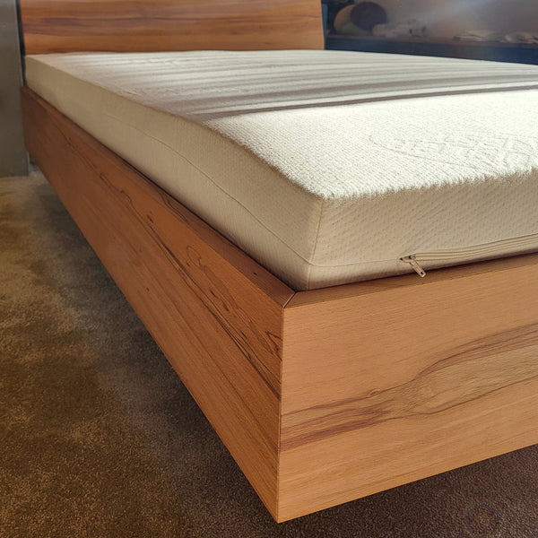 Holzmanufaktur Massivholzbett STEP-G XL Kernbuche 120x200cm