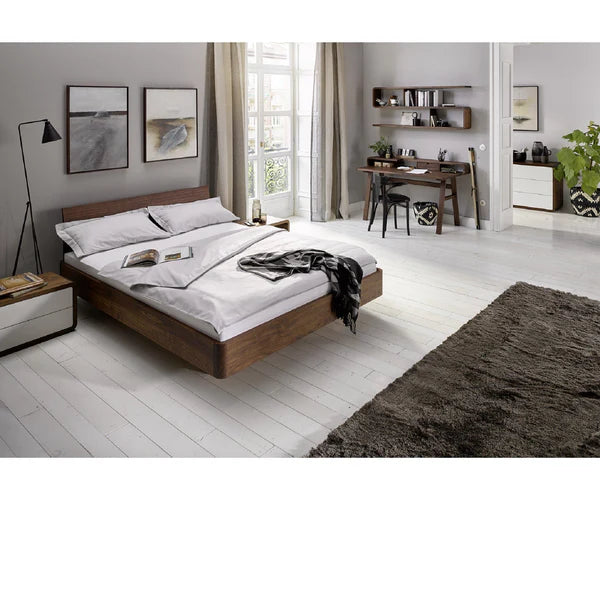 Holzmanufaktur Massivholzbett COM:CI XL Wildnuss 180x200cm Holzkufen