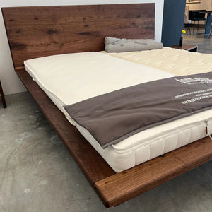 Holzmanufaktur Massivholzbett MATIS XL Wildnuss 180x200cm